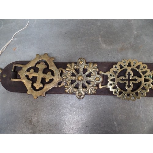 454 - A DISPLAY STRAP WITH TEN CROSS THEMED BRASSES - SOME EARLY EXAMPLES INCLUDING A VICTORIAN UNION CROS... 