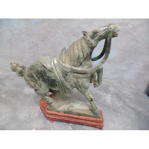 89 - IMPRESSIVE 20TH CENTURY CHINESE CARVED JADE REARING HORSE ON A WOODEN STAND - 37CM H X 36CM L