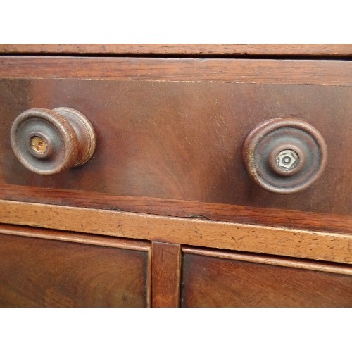 98 - A VERY HANDSOME MID VICTORIAN MAHOGANY CHEST OF DRAWERS. THREE SMALL DRAWERS, OVER TWO OVER THREE. A... 