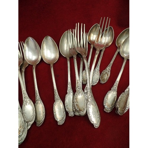 59 - QUANTITY OF MIXED GERMAN CUTLERY, PROBABLY BESPOKE PATTERN