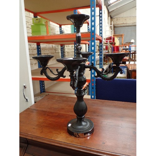 125 - LARGE STUNNING CENTRE PIECE METAL CANDELABRA IN  MATT BLACK WITH ORNATE STYLE ARMS