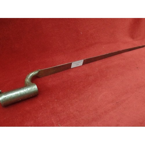 131 - A VERY NICE ANTIQUE ENGLISH 1844 Trafalgar blade, fits British Brown Bess Socket Bayonet by S Hill S... 