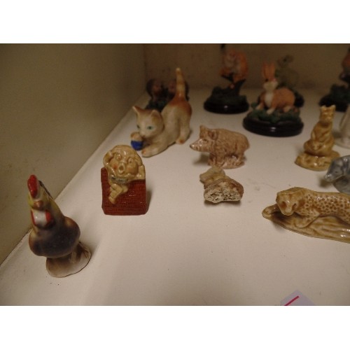 200 - COLLECTION OF WADE WHIMSIE AND OTHER MINIATURES.