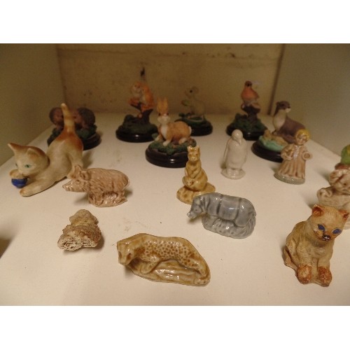 200 - COLLECTION OF WADE WHIMSIE AND OTHER MINIATURES.