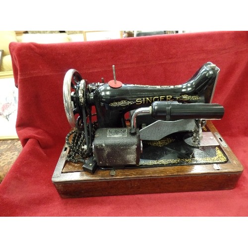 264 - VINTAGE SINGER SEWING MACHINE. ELECTRICALLY ADAPTED. COMPLETE WITH CASE KEY.