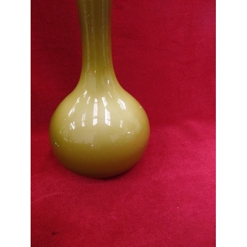 295 - LOVELY RETRO GLASS. INCLUDES A TALL OLIVE GREEN TRUMPET VASE, A CONICAL BROWN WITH HEAVY BASE, A SWI... 