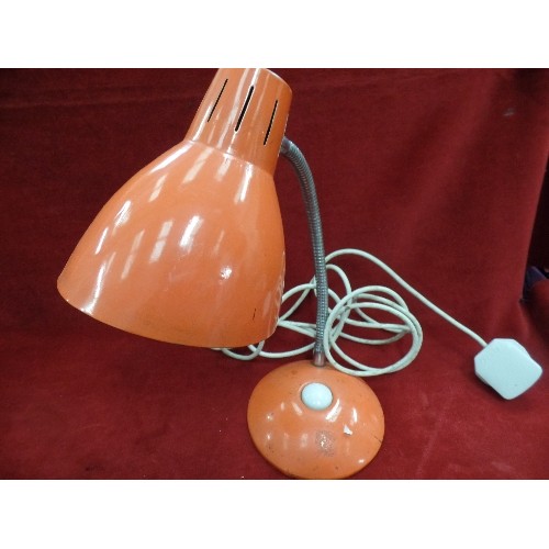 297 - 2 X RETRO DESK LIGHTS WITH FLEXI-STEMS. 1 IS ORANGE, THE OTHER IS BROWN.