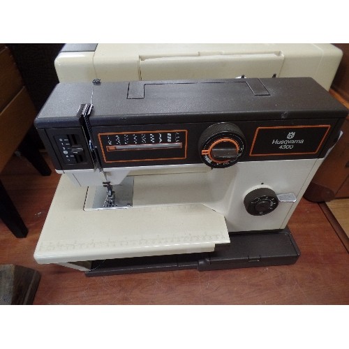 HUSQVARNA 4300 SEWING MACHINE WITH CASE