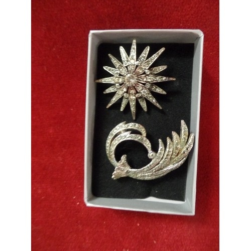 28 - 2 MARCASITE BROOCHES 1 STAR BRUST
 1 FEATHERS