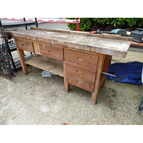 632 - LARGE SOLID WOODWORK BENCH WITH  RECORD VICE ATTACHED