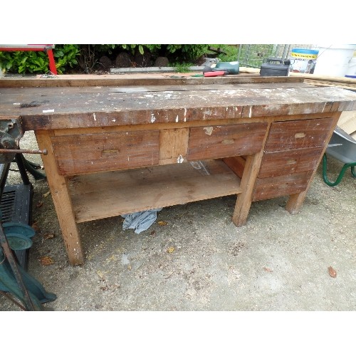 632 - LARGE SOLID WOODWORK BENCH WITH  RECORD VICE ATTACHED