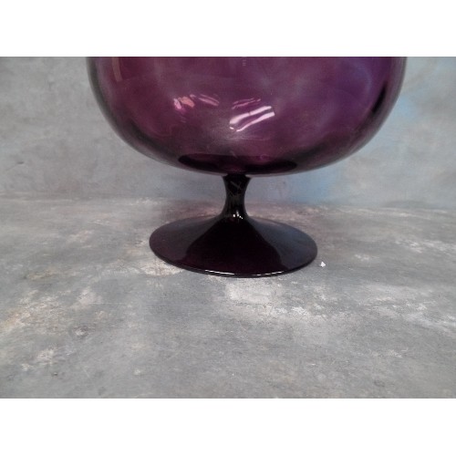 115 - LARGE PURPLE BRANDY GLASS AND A LARGE RED  BRANDY GLASS