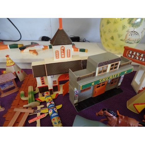 92 - 'COWBOYS AND INDIANS' QUANTITY OF PLASTIC FIGURES, ALSO BUILDINGS, INCLUDING THE SHERRIFS OFFICE, GO... 