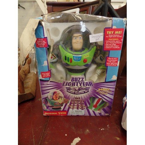 217 - BUZZ LIGHTYEAR- THE INFINITY EDITION. 'ULTIMATE TALKING ACTION FIGURE' BOX IS TATTY.