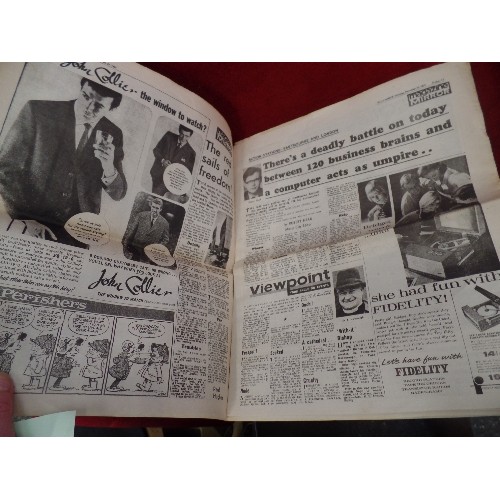 224 - VINTAGE 1963 DAILY MIRROR NEWSPAPER, COVERING THE ASSASSINATION OF US PRESIDENT KENNEDY.