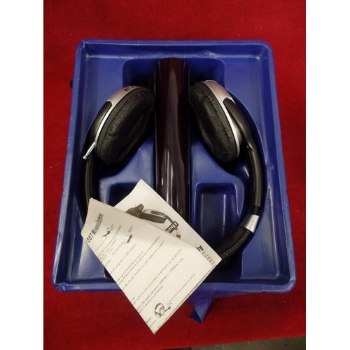 250 - WIRELESS HEADPHONE. HI-FI FM. SUPER BASS. 3-IN 1 DIGITAL PIONEER 007 FUNCTION. WITH BOX.