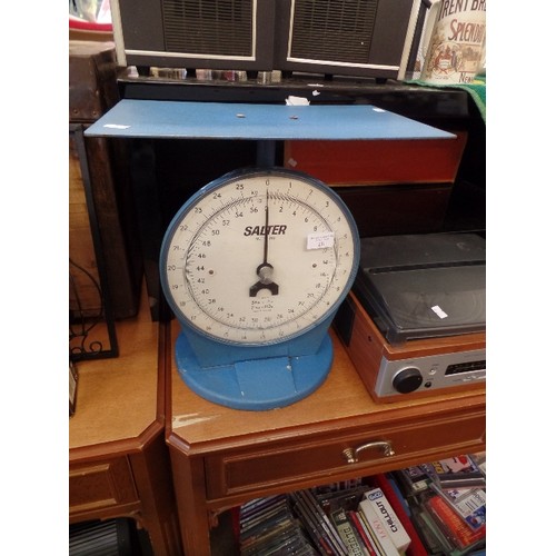 251 - LARGE VINTAGE SALTER 'MODEL 250' WEIGH SCALES.