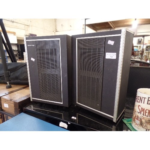 253 - PAIR OF RETRO-VINTAGE SANYO SPEAKERS.