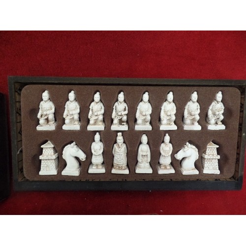 294 - SMALL CHESS SET, DECORATIVE WOODEN BOX, WITH 2 PULL-OUT DRAWERS CONTAINING PIECES.