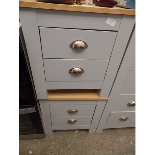 303 - CONTEMPORARY DOVE GREY & BEECH EFFECT PAIR OF BEDSIDES. WITH A MATCHING 4 DRAWER CHEST. PULL-CUP HAN... 