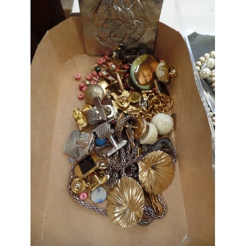 306 - COSTUME JEWELLERY, CUFFLINKS, BROOCHES, PIN BADGES ETC