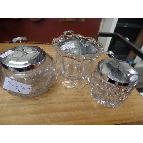 342 - 3 X HEAVY VINTAGE GLASS SUGAR BOWLS, WITH SUGAR-NIP LIDS.