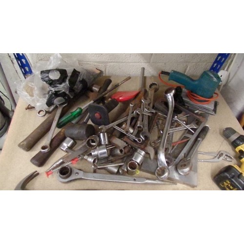 492 - NICE SELECTION OF HAND TOOLS, A SANDER AND A DRILL