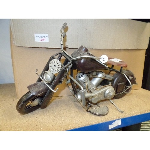 474 - LOVELY TINPLATE MOTORCYCLE MODEL