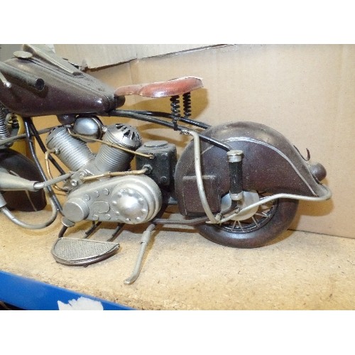 474 - LOVELY TINPLATE MOTORCYCLE MODEL