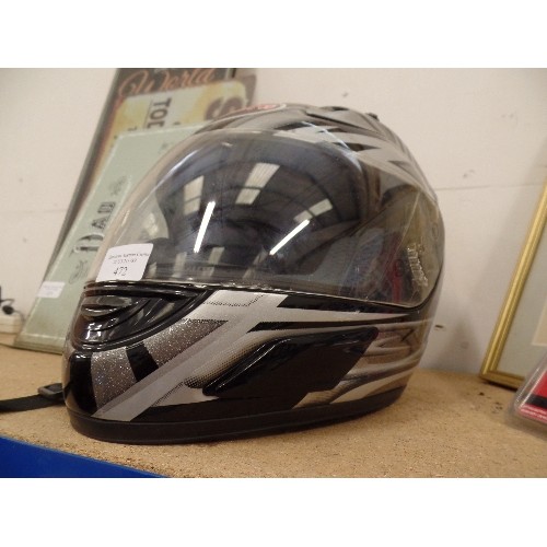 472 - MOTORCYCLE HELMET BY ARASHI