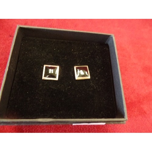 26 - A PAIR SILVER 925 CUFFLINKS WITH JET STONES VERY CLASSICAL