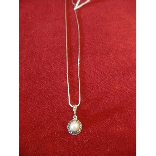 23 - A SILVER NECKLACE AND PEARL WITH MARCASITE PENDANT