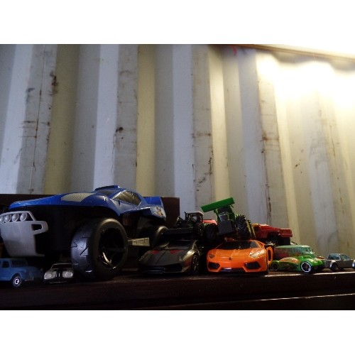 528 - QUANTITY OF TOY CARS - RECYCLE LORRY, LAMBORGHINI ETC