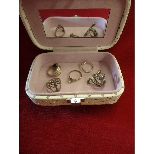 36 - A LOVELY JEWEL BOX WITH 4 SILVER DRESS RINGS 2 INCLUDING STONES PLUS ONE OTHER DRESS RING