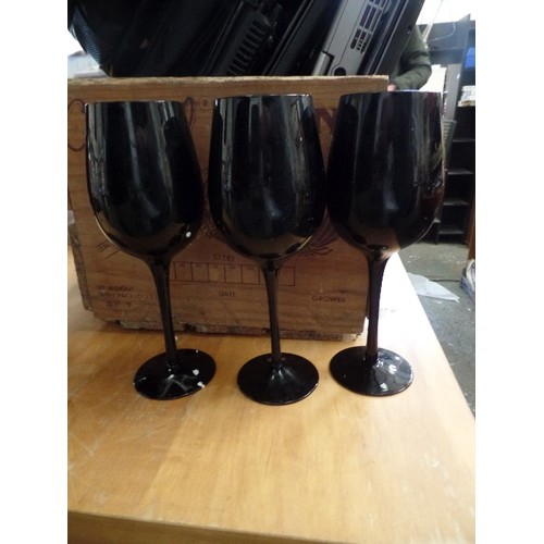 3 X BLACK GLASS WINE GLASSES