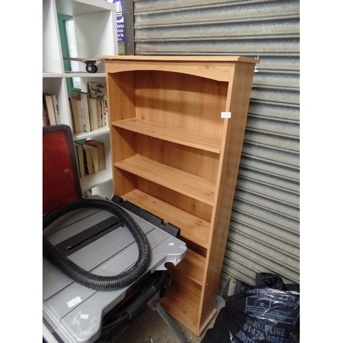 PINE EFFECT BOOKSHELF