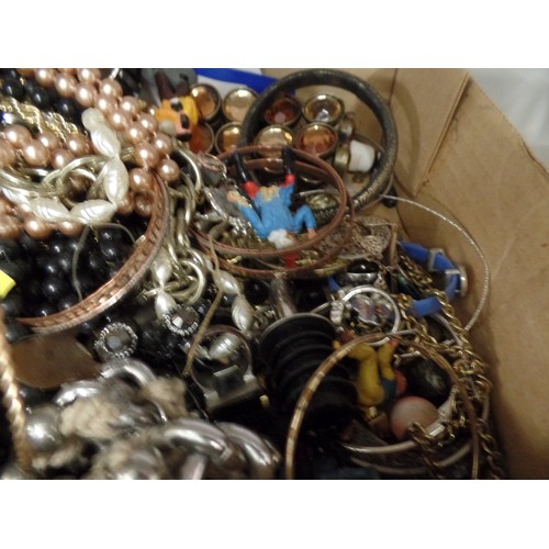 76 - LARGE QUANTITY OF COSTUME JEWELLERY, BANGLES, BEADS, BROOCHES AND RINGS ETC.