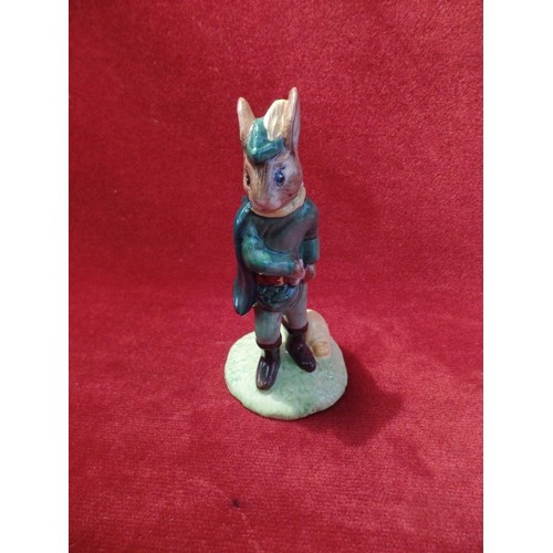 5 - 4 ROYAL DOULTON BUNNYKINS FIGURES FROM THE ROBIN HOOD COLLECTION. INCLUDES ROBIN HOOD, LITTLE JOHN, ... 