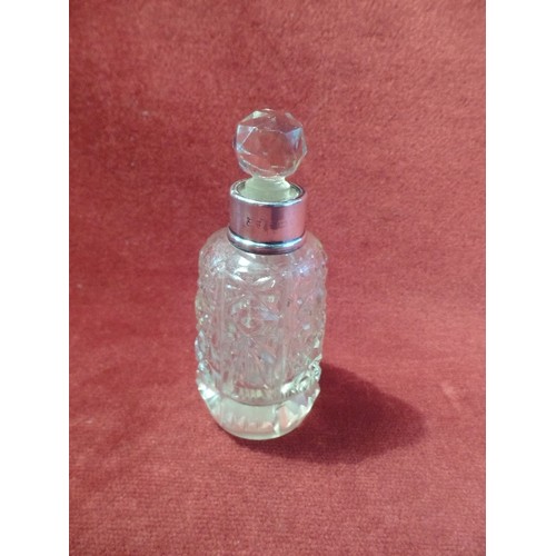 17 - EDWARDIAN CUT GLASS SCENT BOTTLE WITH SILVER COLLAR - BIRM HALLMARK - 10CM H