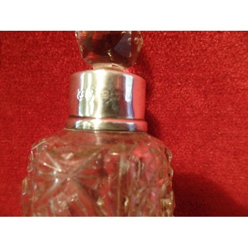 17 - EDWARDIAN CUT GLASS SCENT BOTTLE WITH SILVER COLLAR - BIRM HALLMARK - 10CM H