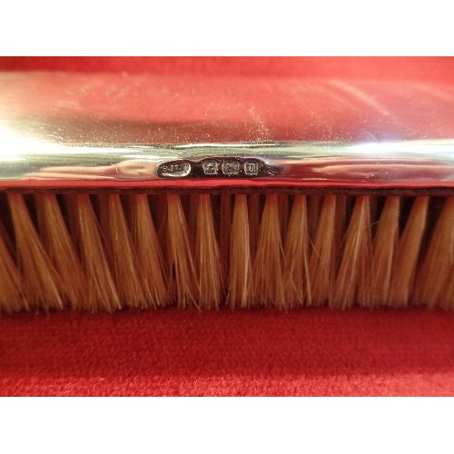 18 - SILVER BACKED HAIR BRUSH, CLOTHES BRUSH AND COMB IN A FITTED LEATHER CASE - BRUSHES BIRM 1912 (SAMUE... 