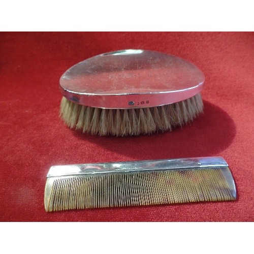 18 - SILVER BACKED HAIR BRUSH, CLOTHES BRUSH AND COMB IN A FITTED LEATHER CASE - BRUSHES BIRM 1912 (SAMUE... 