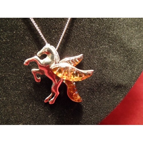 59 - A BEAUTIFUL STERLING SILVER AND AMBER PEGASUS HORSE PENDANT ON A SILVER CHAIN - ALL MARKED 925 - CHA... 