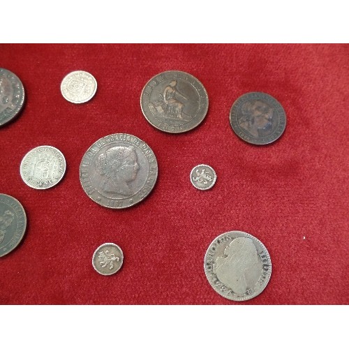 75 - INTERESTING LOT OF EARLY SPANISH AND SPANISH COLONIAL COINS INCLUDING SILVER. MADRID 1785 2 REALES, ... 