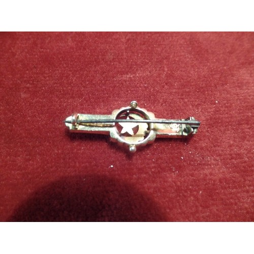 49 - A GOOD QUALITY VICTORIAN 15CT GOLD BROOCH WITH STAR AND CRESCENT DESIGN SET WITH REAL PEARLS, MARKED... 