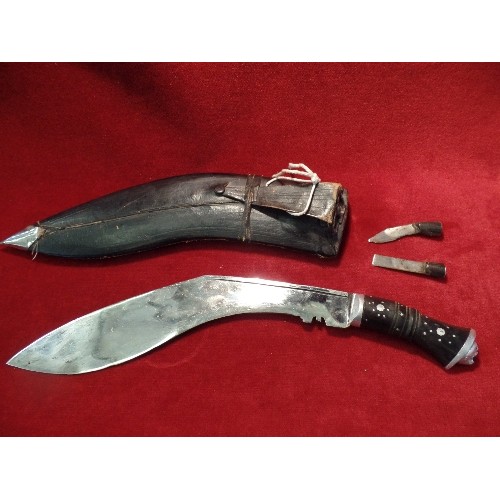 102A - A LATE 20TH CENTURY INDIAN MADE KUKRI KNIFE WITH HARDWOOD INLAID HANDLE, INCLUDING THE TWO SMALLER K... 