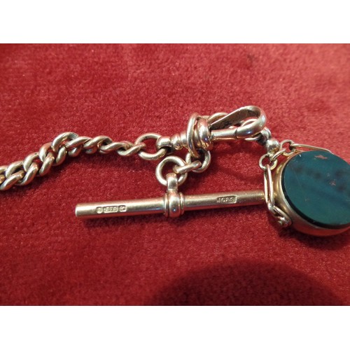 36C - A SUPERB VICTORIAN 9CT GOLD WATCH ALBERT CHAIN WITH A BLOODSTONE AND CORNELIAN FOB PENDANT. ALL LINK... 