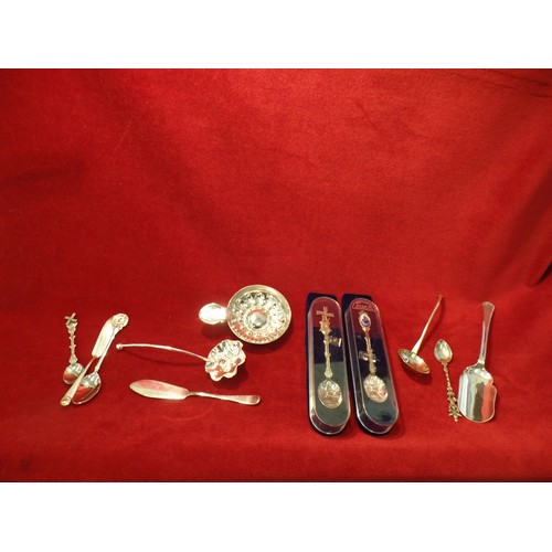 93 - SELECTION OF SILVER PLATED ITEMS INC A GALLERIED TRAY BY TALBOTS OF SHEFFIELD, A 