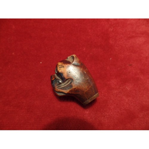 98A - A 19TH CENTURY CARVED WOOD CIGAR CASE, THE TOP, A BOXER DOG WITH GLASS EYES. 21CM.  ALSO A SMALL CAR... 