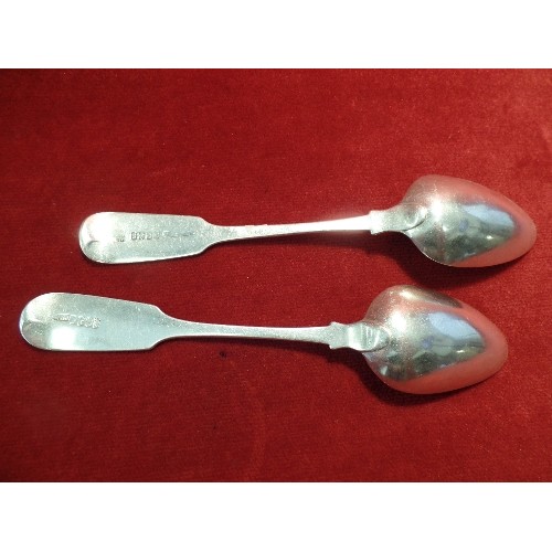 35 - PAIR OF GEORGIAN STERLING SILVER FIDDLE PATTERN DESSERT SPOONS, DUBLIN 1810, WILLIAM WARD - 67 GRAMS